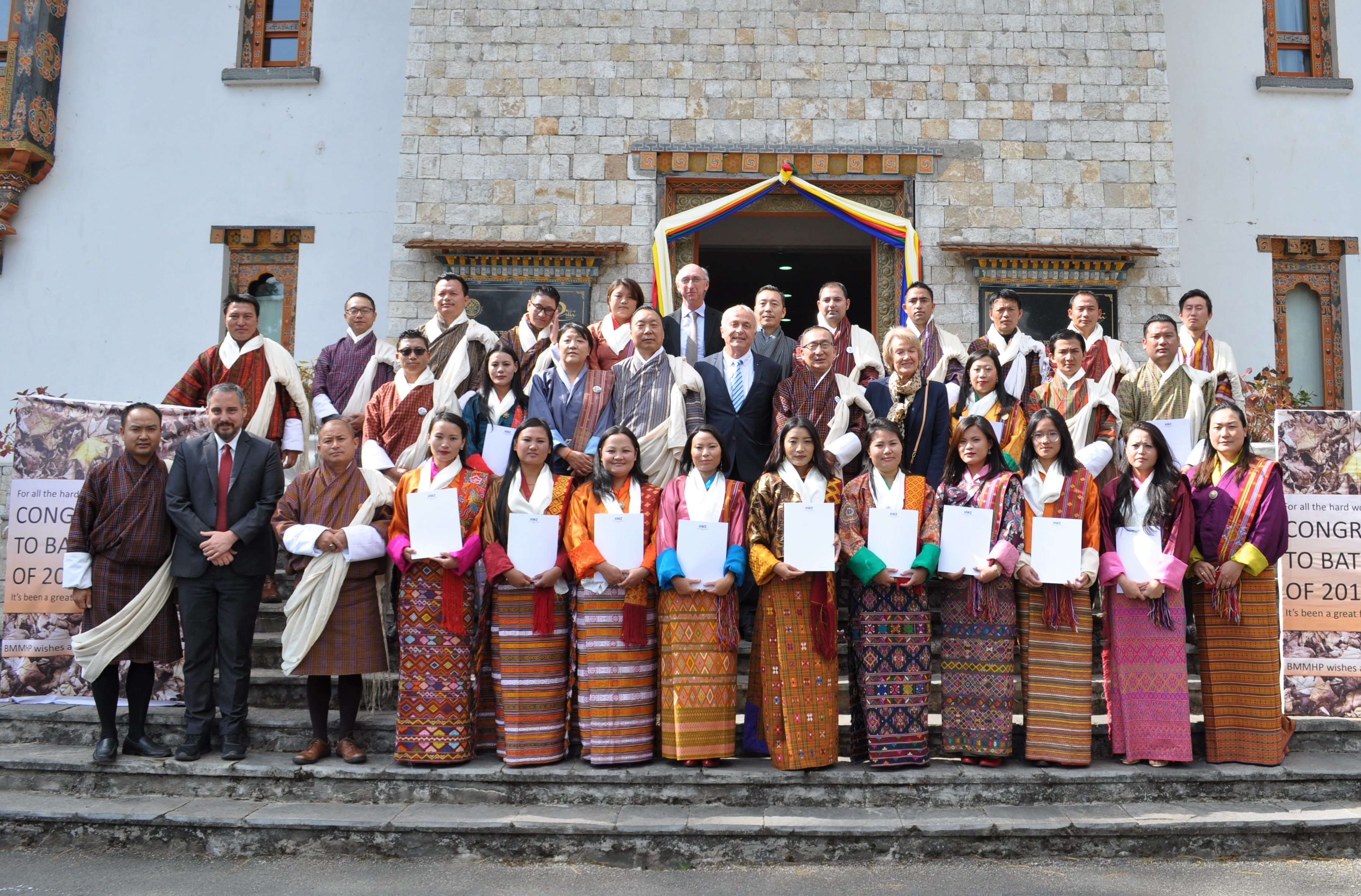 HWZ berichtet über internationales Förderprojekt: Bhutan macht Schule